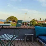 Сasa de vacaciones Maison De à L'ayguade Classée 3 étoiles, Climatisée,3mn à Pied Et Restos ,5mn Aéroport, 10mn Gare Hyères