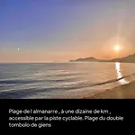 Сasa de vacaciones Maison De à L'ayguade Classée 3 étoiles, Climatisée,3mn à Pied Et Restos ,5mn Aéroport, 10mn Gare Hyères