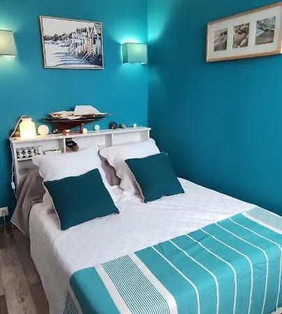 Holiday home Maison De A L'ayguade Classee 3 Etoiles, Climatisee,3mn A Pied Et Restos ,5mn Aeroport, 10mn Gare Hyeres