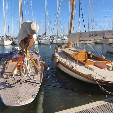 Maison De A L'ayguade Classee 3 Etoiles, Climatisee,3mn A Pied Et Restos ,5mn Aeroport, 10mn Gare