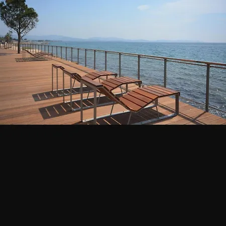Maison De A L'ayguade Classee 3 Etoiles, Climatisee,3mn A Pied Et Restos ,5mn Aeroport, 10mn Gare * Hyeres