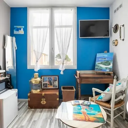 Maison De A L'ayguade Classee 3 Etoiles, Climatisee,3mn A Pied Et Restos ,5mn Aeroport, 10mn Gare Hyeres