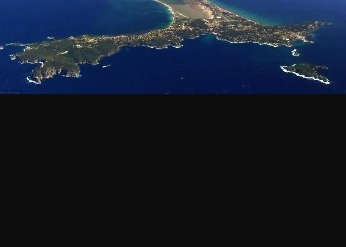 Maison De A L'ayguade Classee 3 Etoiles, Climatisee,3mn A Pied Et Restos ,5mn Aeroport, 10mn Gare Hyères